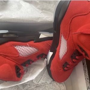 Retro 5 Jordan size 5.5